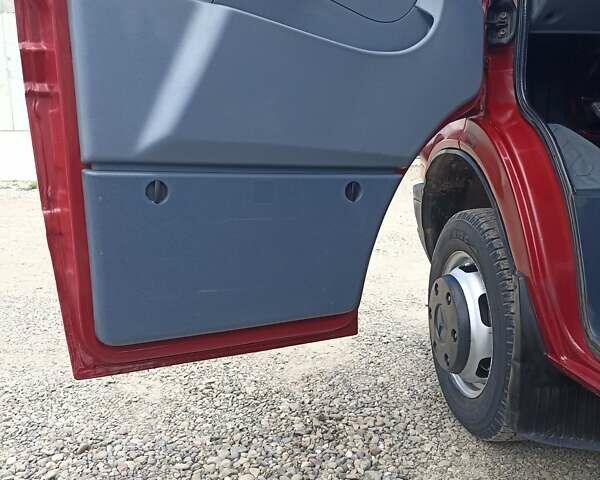 Красный Мерседес Sprinter, объемом двигателя 2.9 л и пробегом 680 тыс. км за 9200 $, фото 16 на Automoto.ua