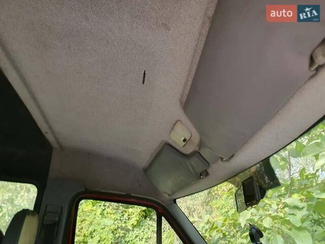 Красный Мерседес Sprinter, объемом двигателя 2.3 л и пробегом 251 тыс. км за 5500 $, фото 18 на Automoto.ua