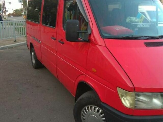 Червоний Мерседес Sprinter, об'ємом двигуна 2.9 л та пробігом 320 тис. км за 6000 $, фото 3 на Automoto.ua