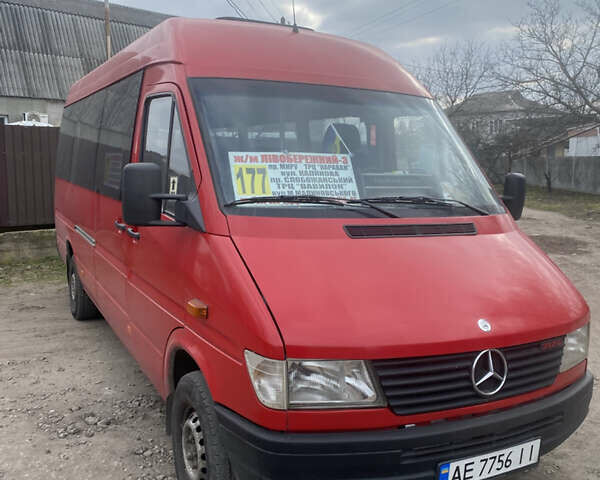 Красный Мерседес Sprinter, объемом двигателя 2.87 л и пробегом 140 тыс. км за 8500 $, фото 10 на Automoto.ua