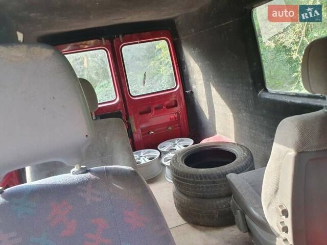 Красный Мерседес Sprinter, объемом двигателя 2.3 л и пробегом 251 тыс. км за 5500 $, фото 12 на Automoto.ua