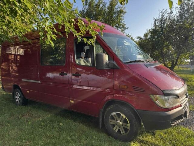 Червоний Мерседес Sprinter, об'ємом двигуна 2.7 л та пробігом 320 тис. км за 7999 $, фото 5 на Automoto.ua