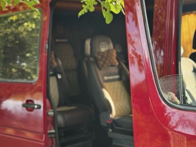 Червоний Мерседес Sprinter, об'ємом двигуна 2.7 л та пробігом 320 тис. км за 7999 $, фото 3 на Automoto.ua