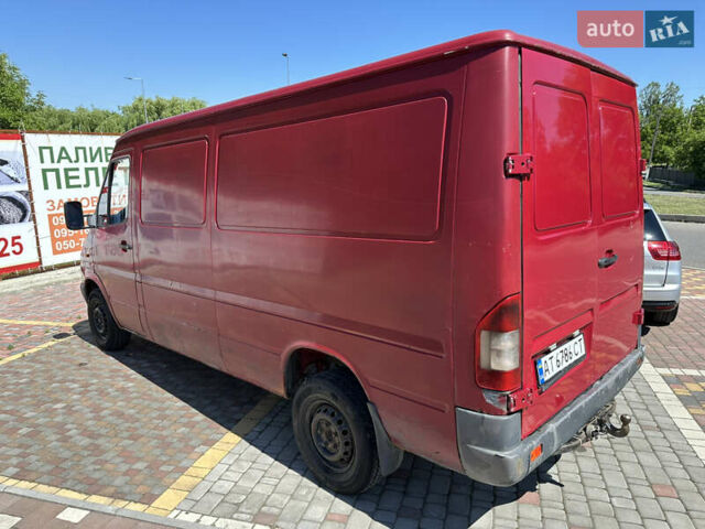 Красный Мерседес Sprinter, объемом двигателя 2.15 л и пробегом 485 тыс. км за 4000 $, фото 3 на Automoto.ua