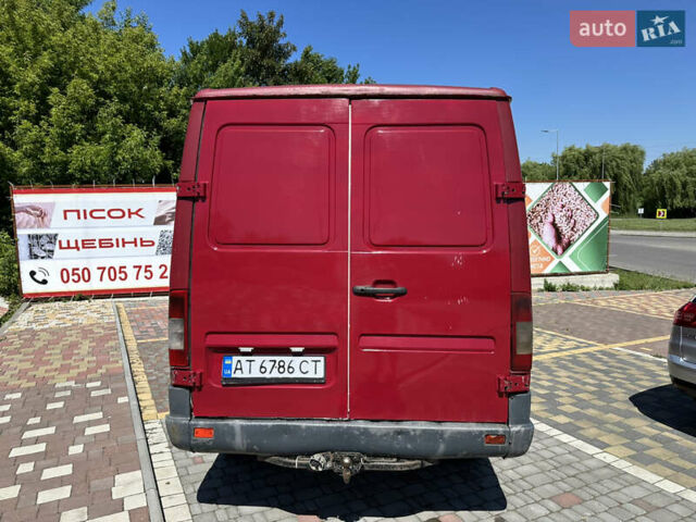 Красный Мерседес Sprinter, объемом двигателя 2.15 л и пробегом 485 тыс. км за 4000 $, фото 5 на Automoto.ua