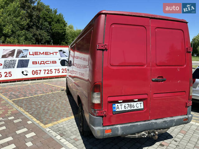 Красный Мерседес Sprinter, объемом двигателя 2.15 л и пробегом 485 тыс. км за 4000 $, фото 4 на Automoto.ua