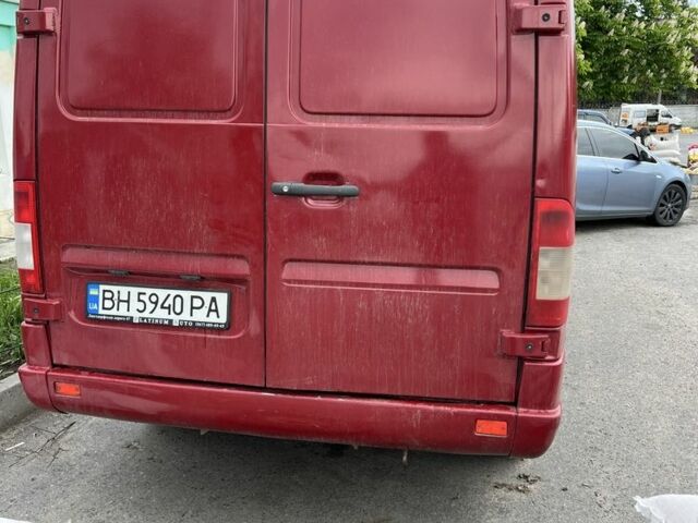 Красный Мерседес Sprinter, объемом двигателя 2.1 л и пробегом 500 тыс. км за 7500 $, фото 4 на Automoto.ua