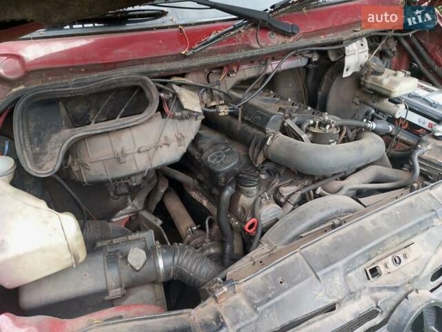 Червоний Мерседес Sprinter, об'ємом двигуна 2.15 л та пробігом 400 тис. км за 6200 $, фото 7 на Automoto.ua