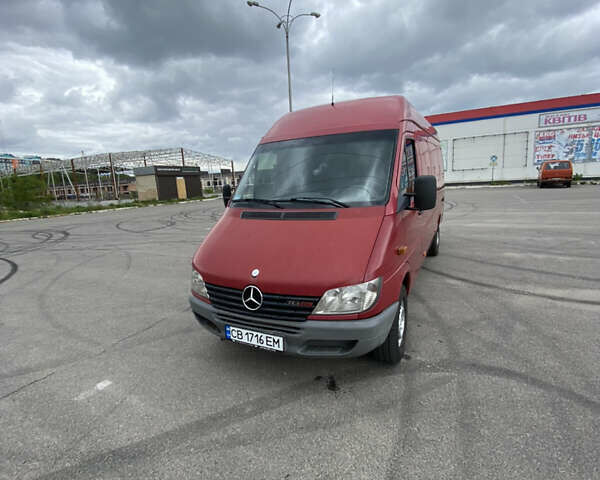 Червоний Мерседес Sprinter, об'ємом двигуна 2.15 л та пробігом 610 тис. км за 8700 $, фото 2 на Automoto.ua