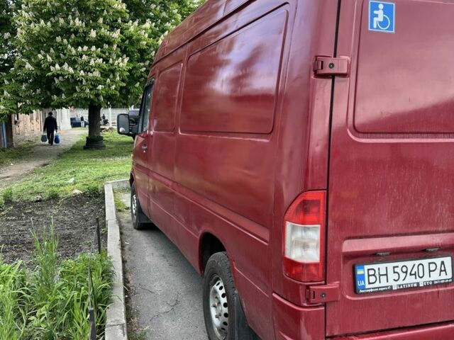 Красный Мерседес Sprinter, объемом двигателя 2.1 л и пробегом 500 тыс. км за 7500 $, фото 3 на Automoto.ua