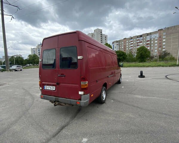 Червоний Мерседес Sprinter, об'ємом двигуна 2.15 л та пробігом 610 тис. км за 8700 $, фото 4 на Automoto.ua