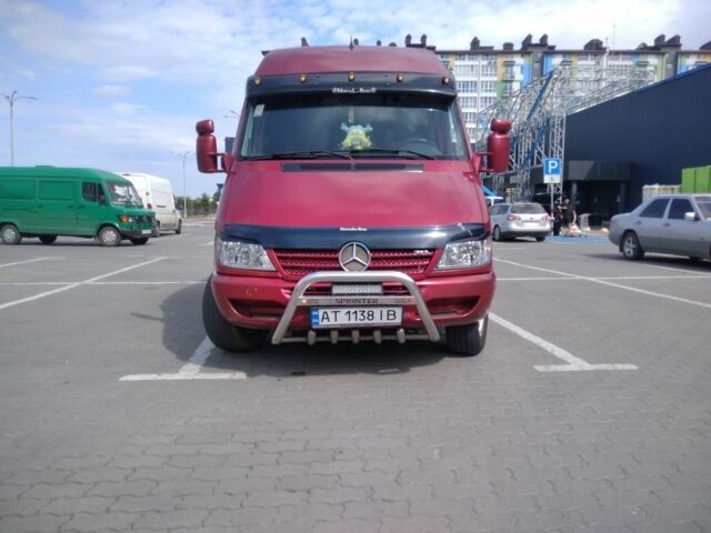 Красный Мерседес Sprinter, объемом двигателя 2.1 л и пробегом 650 тыс. км за 7400 $, фото 4 на Automoto.ua