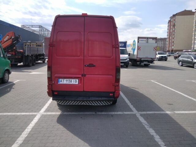 Красный Мерседес Sprinter, объемом двигателя 2.1 л и пробегом 650 тыс. км за 7400 $, фото 6 на Automoto.ua