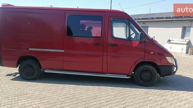 Красный Мерседес Sprinter, объемом двигателя 2.15 л и пробегом 440 тыс. км за 8950 $, фото 5 на Automoto.ua