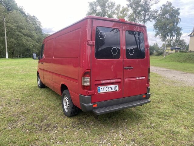Червоний Мерседес Sprinter, об'ємом двигуна 2.1 л та пробігом 700 тис. км за 7880 $, фото 14 на Automoto.ua