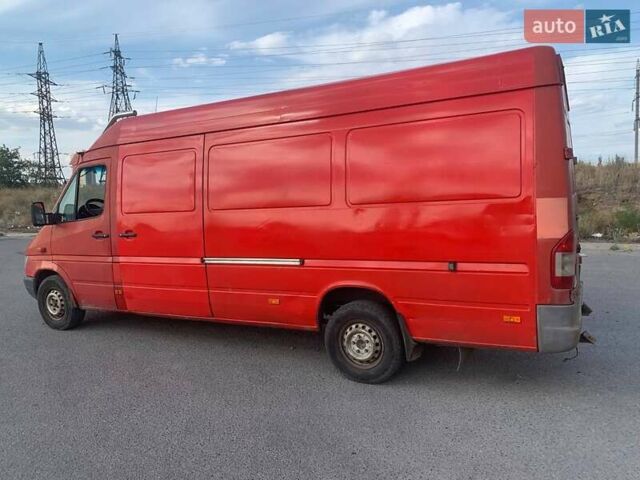 Красный Мерседес Sprinter, объемом двигателя 2.15 л и пробегом 345 тыс. км за 8900 $, фото 8 на Automoto.ua