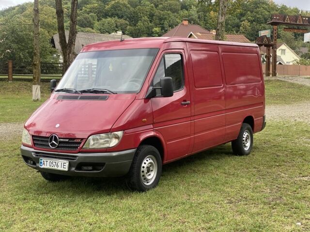 Червоний Мерседес Sprinter, об'ємом двигуна 2.1 л та пробігом 700 тис. км за 7880 $, фото 3 на Automoto.ua