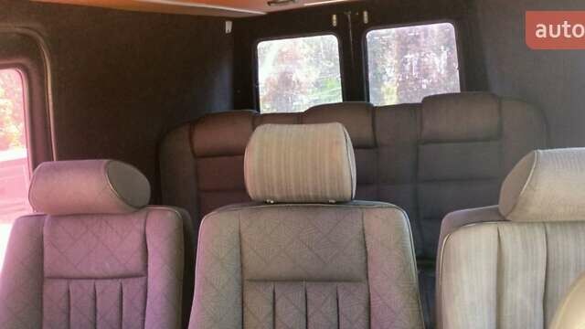 Красный Мерседес Sprinter, объемом двигателя 2.15 л и пробегом 440 тыс. км за 8950 $, фото 7 на Automoto.ua