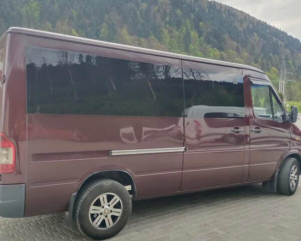 Красный Мерседес Sprinter, объемом двигателя 2.7 л и пробегом 700 тыс. км за 8300 $, фото 4 на Automoto.ua
