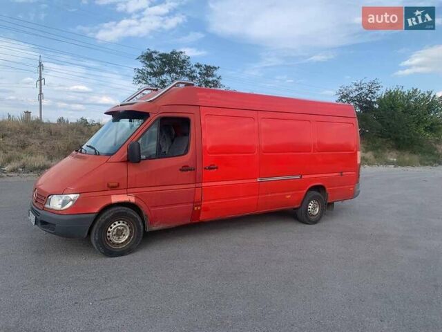 Красный Мерседес Sprinter, объемом двигателя 2.15 л и пробегом 345 тыс. км за 8900 $, фото 10 на Automoto.ua