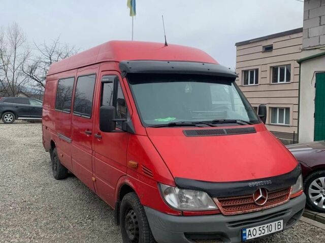 Красный Мерседес Sprinter, объемом двигателя 2.1 л и пробегом 260 тыс. км за 6800 $, фото 2 на Automoto.ua