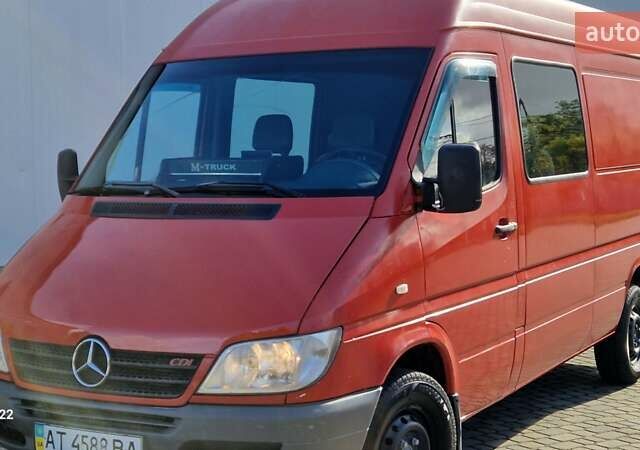 Красный Мерседес Sprinter, объемом двигателя 2.2 л и пробегом 542 тыс. км за 7600 $, фото 21 на Automoto.ua