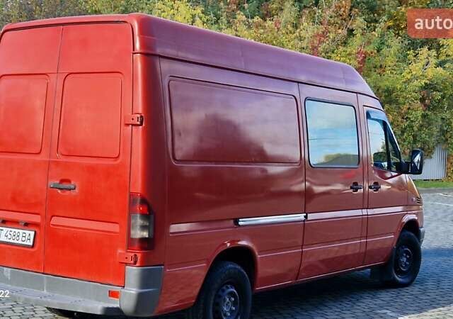 Красный Мерседес Sprinter, объемом двигателя 2.2 л и пробегом 542 тыс. км за 7600 $, фото 32 на Automoto.ua