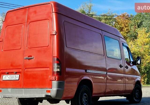 Красный Мерседес Sprinter, объемом двигателя 2.2 л и пробегом 542 тыс. км за 7600 $, фото 30 на Automoto.ua