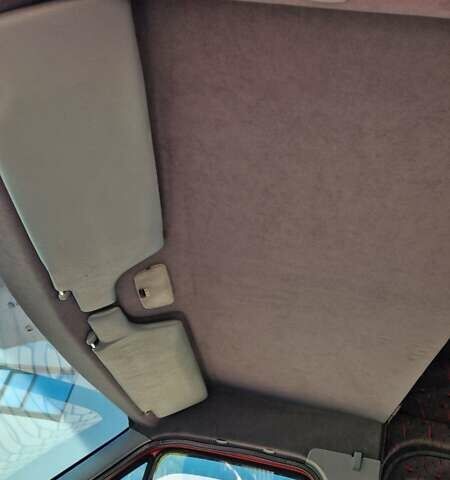 Красный Мерседес Sprinter, объемом двигателя 2.2 л и пробегом 542 тыс. км за 7600 $, фото 3 на Automoto.ua