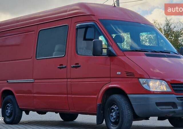 Красный Мерседес Sprinter, объемом двигателя 2.2 л и пробегом 542 тыс. км за 7600 $, фото 31 на Automoto.ua
