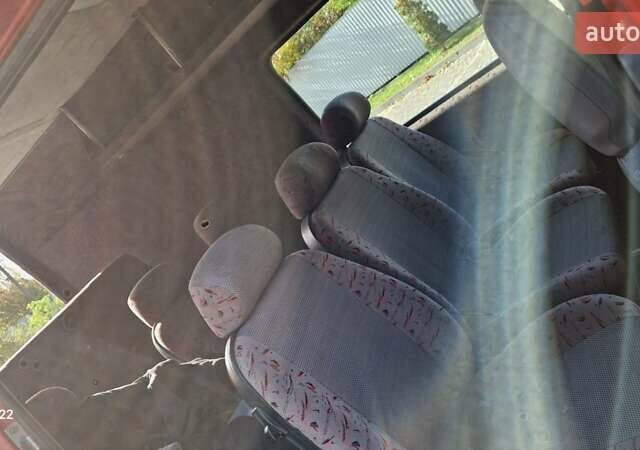 Красный Мерседес Sprinter, объемом двигателя 2.2 л и пробегом 542 тыс. км за 7600 $, фото 15 на Automoto.ua