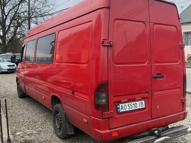 Красный Мерседес Sprinter, объемом двигателя 2.1 л и пробегом 260 тыс. км за 6800 $, фото 3 на Automoto.ua