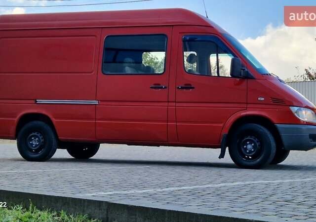 Красный Мерседес Sprinter, объемом двигателя 2.2 л и пробегом 542 тыс. км за 7600 $, фото 29 на Automoto.ua