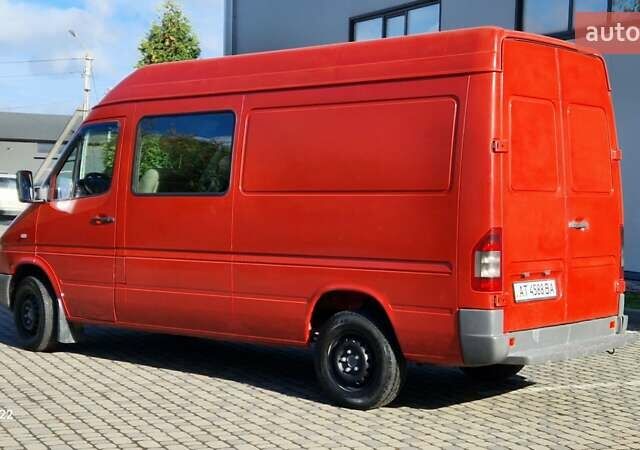 Красный Мерседес Sprinter, объемом двигателя 2.2 л и пробегом 542 тыс. км за 7600 $, фото 27 на Automoto.ua