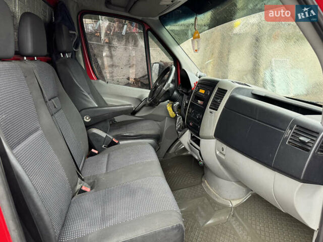Красный Мерседес Sprinter, объемом двигателя 2.2 л и пробегом 596 тыс. км за 12000 $, фото 16 на Automoto.ua