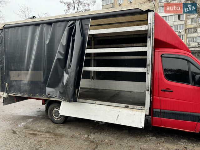 Красный Мерседес Sprinter, объемом двигателя 2.2 л и пробегом 596 тыс. км за 12000 $, фото 5 на Automoto.ua