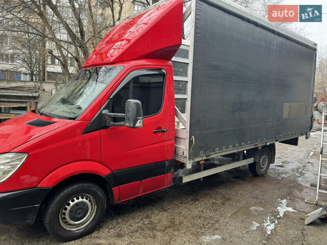 Красный Мерседес Sprinter, объемом двигателя 2.2 л и пробегом 596 тыс. км за 12000 $, фото 4 на Automoto.ua