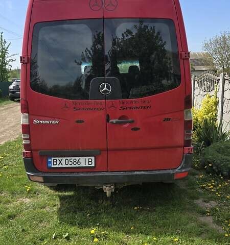 Червоний Мерседес Sprinter, об'ємом двигуна 2.15 л та пробігом 311 тис. км за 9700 $, фото 2 на Automoto.ua