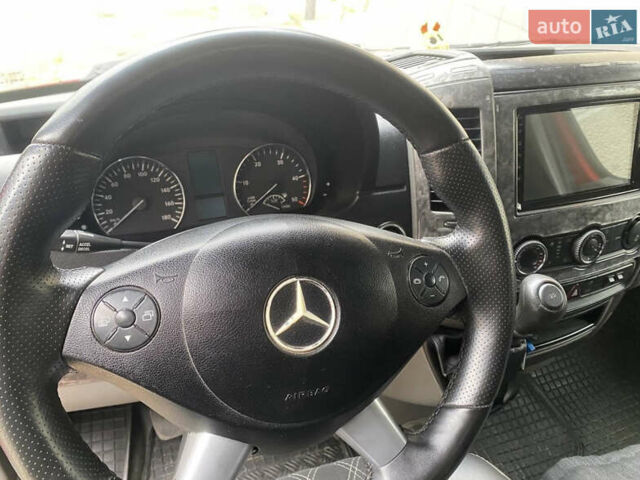 Червоний Мерседес Sprinter, об'ємом двигуна 3 л та пробігом 705 тис. км за 16499 $, фото 11 на Automoto.ua