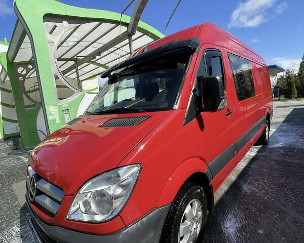 Червоний Мерседес Sprinter, об'ємом двигуна 3 л та пробігом 705 тис. км за 16499 $, фото 2 на Automoto.ua