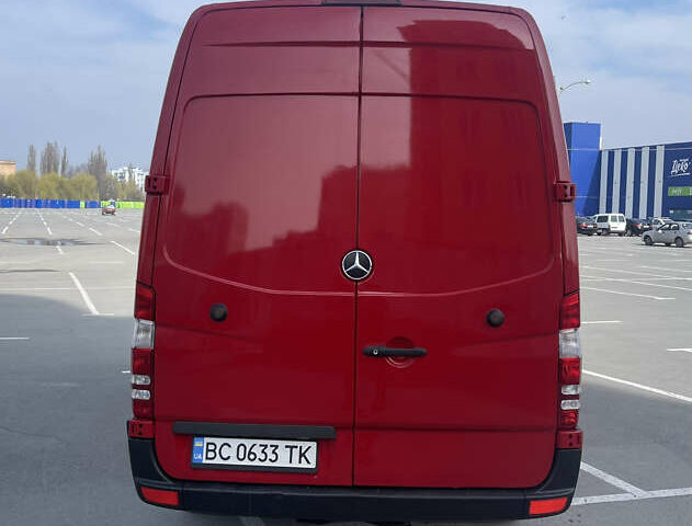 Красный Мерседес Sprinter, объемом двигателя 2.99 л и пробегом 600 тыс. км за 15500 $, фото 7 на Automoto.ua