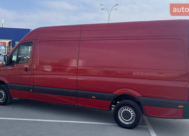 Красный Мерседес Sprinter, объемом двигателя 2.99 л и пробегом 600 тыс. км за 15500 $, фото 5 на Automoto.ua