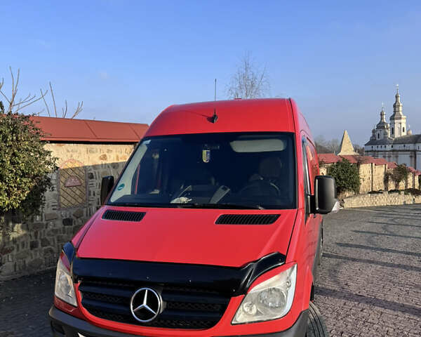 Красный Мерседес Sprinter, объемом двигателя 2.14 л и пробегом 432 тыс. км за 14999 $, фото 3 на Automoto.ua