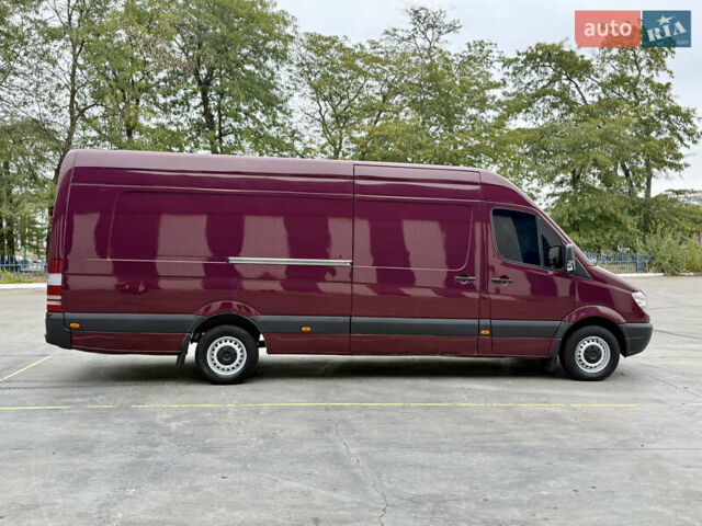Красный Мерседес Sprinter, объемом двигателя 2.2 л и пробегом 390 тыс. км за 12900 $, фото 7 на Automoto.ua