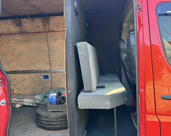 Красный Мерседес Sprinter, объемом двигателя 2.14 л и пробегом 432 тыс. км за 14999 $, фото 9 на Automoto.ua