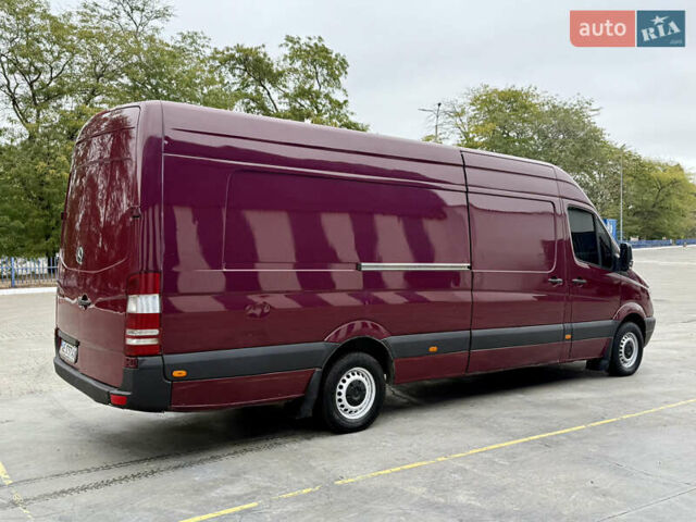 Красный Мерседес Sprinter, объемом двигателя 2.2 л и пробегом 390 тыс. км за 12900 $, фото 6 на Automoto.ua