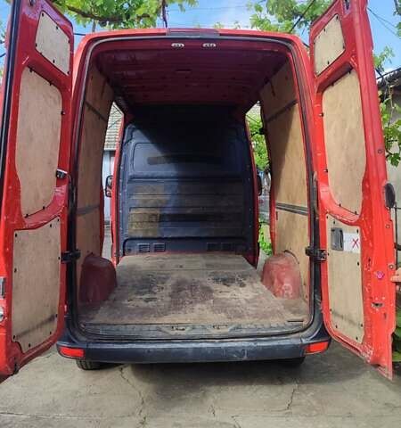 Красный Мерседес Sprinter, объемом двигателя 2.2 л и пробегом 370 тыс. км за 10800 $, фото 2 на Automoto.ua
