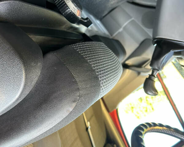 Червоний Мерседес Sprinter, об'ємом двигуна 2.14 л та пробігом 480 тис. км за 14000 $, фото 6 на Automoto.ua