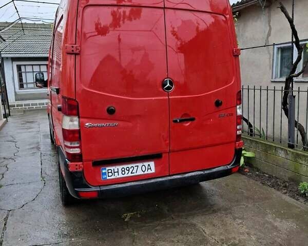 Красный Мерседес Sprinter, объемом двигателя 2.2 л и пробегом 370 тыс. км за 10800 $, фото 7 на Automoto.ua
