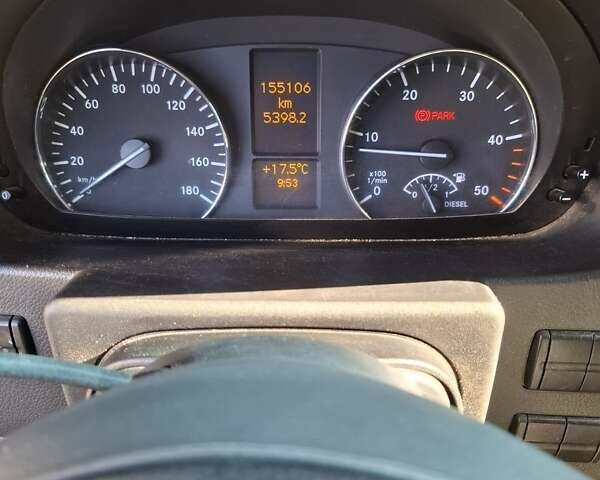 Красный Мерседес Sprinter, объемом двигателя 2.14 л и пробегом 156 тыс. км за 9000 $, фото 7 на Automoto.ua
